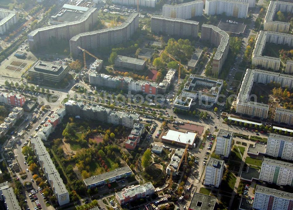 Berlin - Marzahn from above - 20.10.2004 Blick auf Baustellen in der Wohnsiedlung Ahrensfelder Terassen an der Havemannstraße - Rosenbecker Straße / Eichhorster Straße in Berlin-Marzahn / Ahrensfelde. Ein Projekt der DEGEWO / WBG Marzahn. Baufirmen: