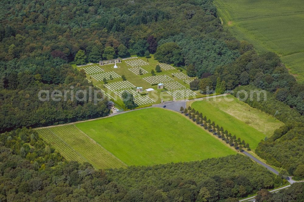 Kamp-Lintfort from above - British military cemetery Kamp-Lintfort in the state of North Rhine-Westphalia