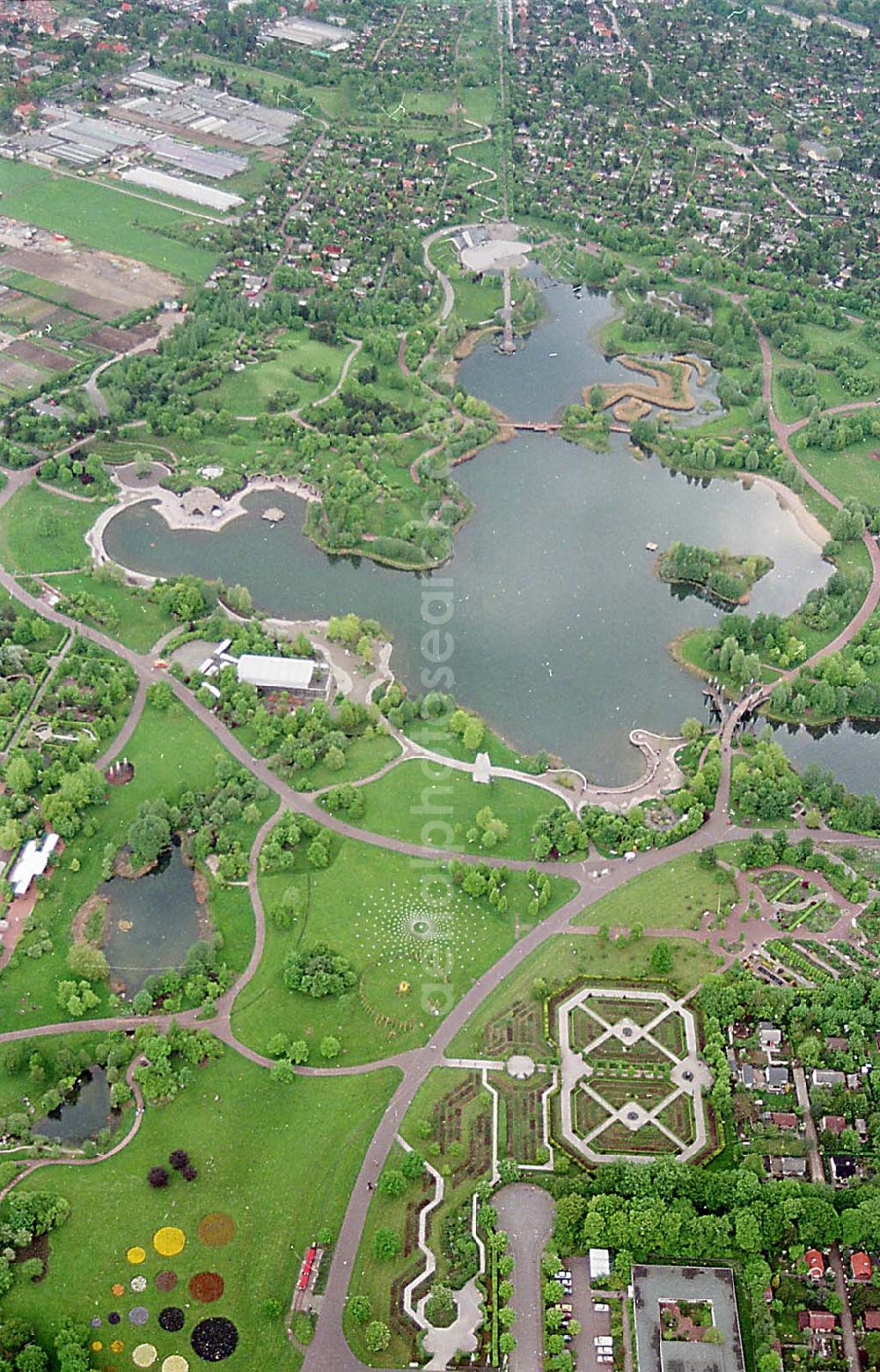 Aerial photograph Berlin / Britz - 20.05.1995 Britzer Garten