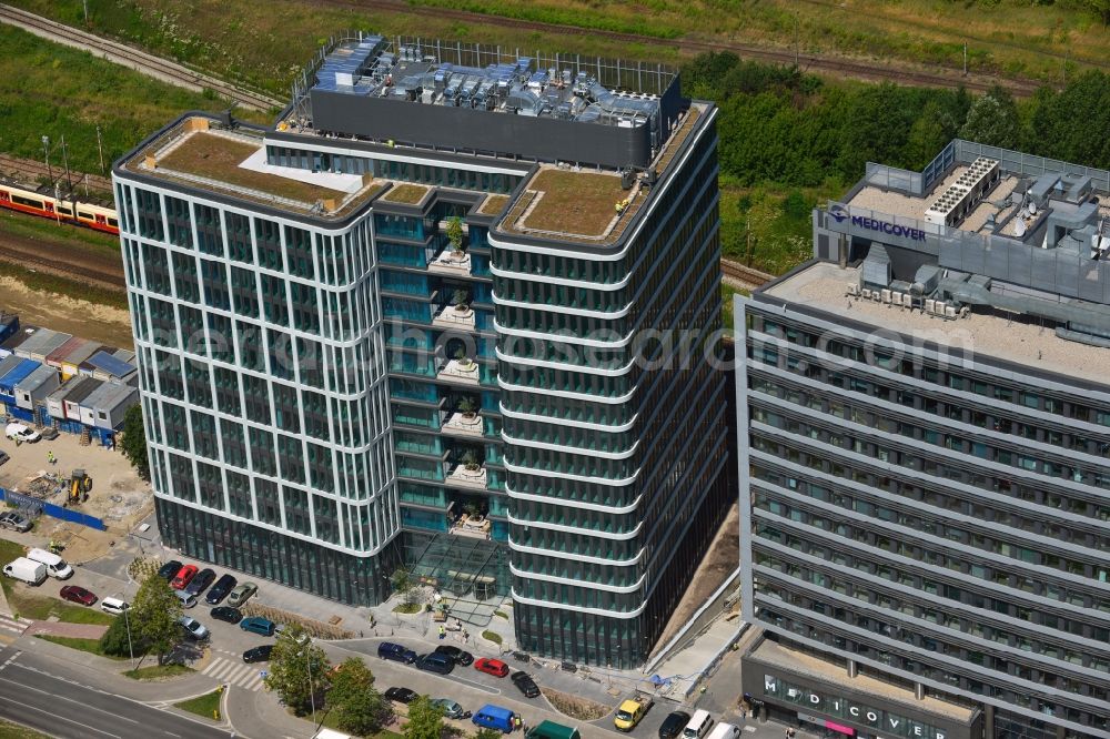 Warschau Ochota from the bird's eye view: Office and Commercial Building Nimbus , Equator und Brama Zachodnia operated by IMMOFINANZ AG in Mokotov district of Warsaw in Poland