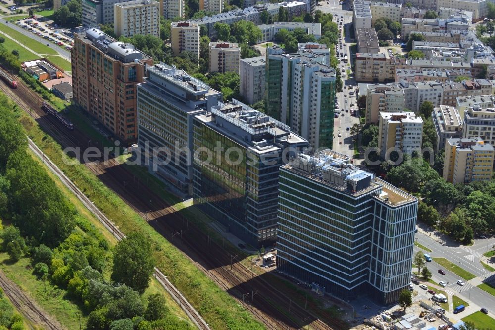 Warschau Ochota from the bird's eye view: Office and Commercial Building Nimbus , Equator und Brama Zachodnia operated by IMMOFINANZ AG in Mokotov district of Warsaw in Poland