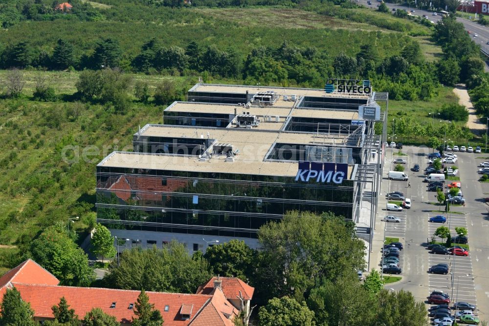 Bukarest from the bird's eye view: View of the office and commercial building complex Victoria Business Park in Bucharest in Romania. It is anchored by the accounting firm KPMG. The property on the highway Bucuresti-Ploiesti soseaua is a project of IMMOFINANZ AG