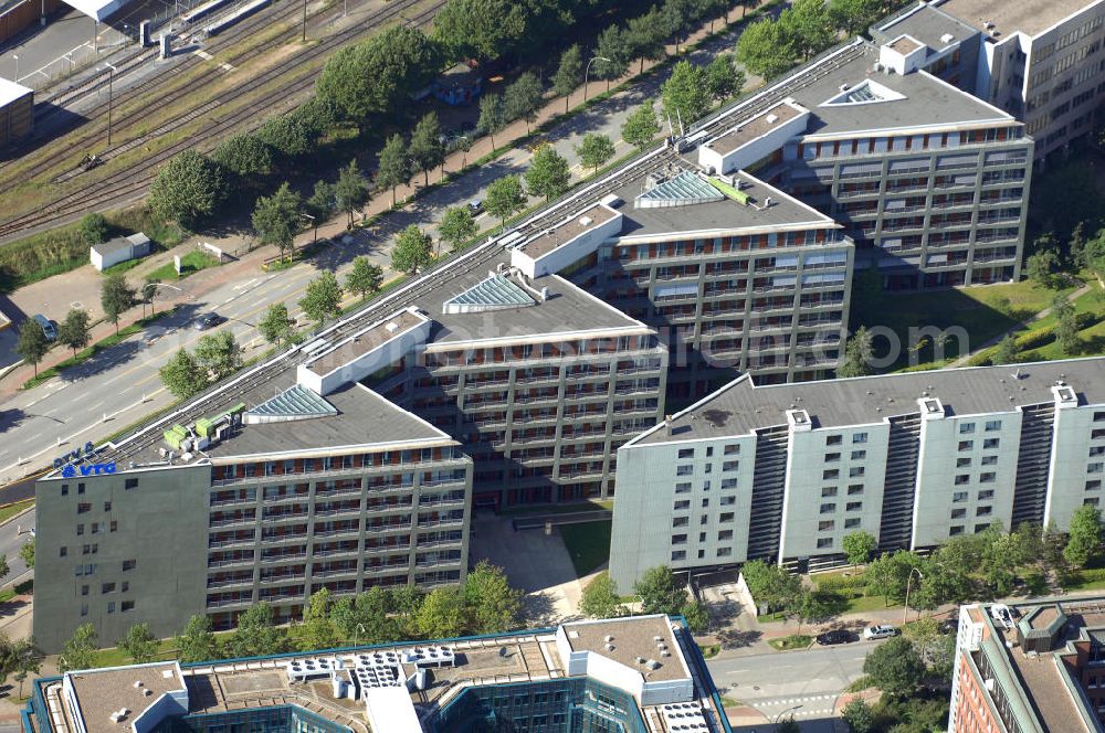 Aerial image Hamburg - Blick auf ein Büro- und Geschäftsgebäude an der Amsinckstr. 57-61 Ecke Nagelsweg 34. Ansprechpartner: CORPUS SIREO, Asset Management GmbH, An der Welle 3, 60322 Frankfurt am Main, Tel. +49(0)69 48005 0, Fax +49(0)69 48005 102, Email: frankfurt@corpussireo.com; Hauptsitz des Schienenlogistikunternehmen VTG. Kontakt: VTG Aktiengesellschaft, Nagelsweg 34, 20097 Hamburg, Tel: +49(0)40 2354 0, Fax +49(0)40 2354 1199, Email: info@vtg.com