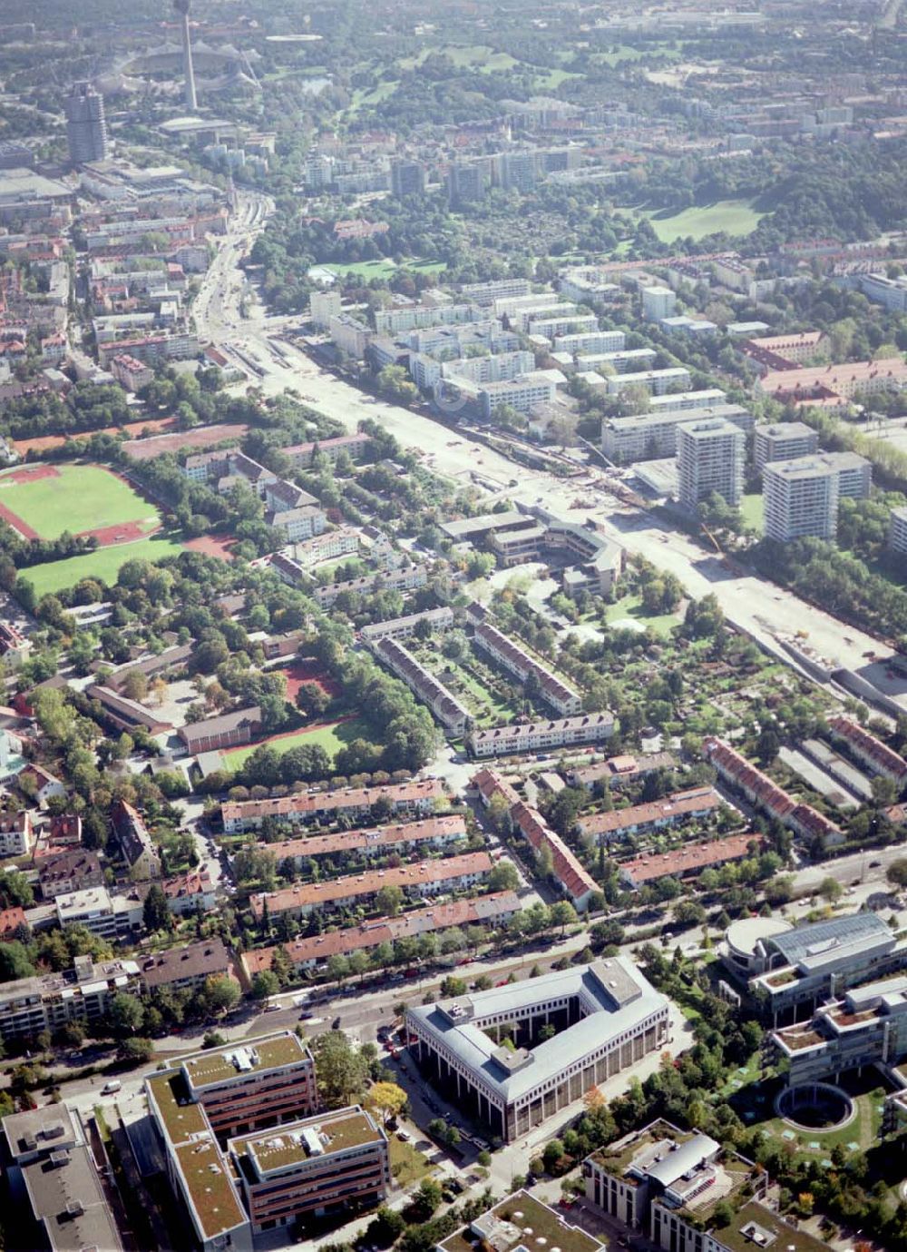 Aerial photograph München - 80807 München Leopoldstr.236/238