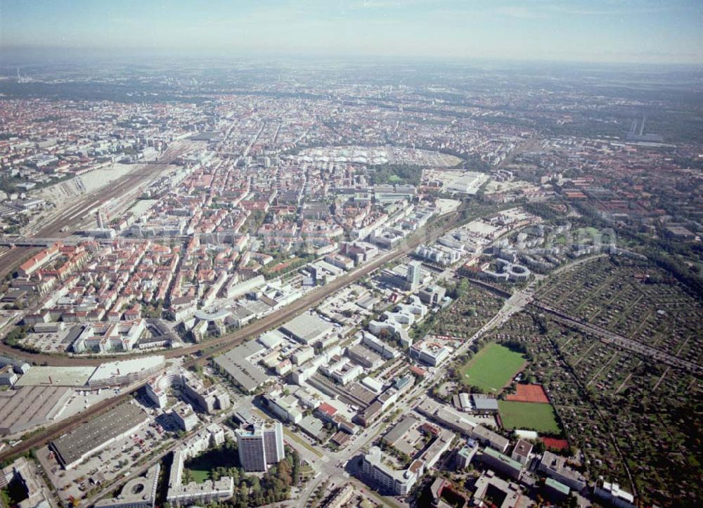 München from above - Büro und Geschäftshaus der DIFA in München30.09.2002 80686 München Westendstraße 193/195