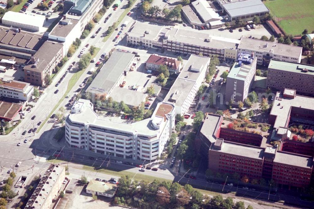 München from the bird's eye view: Büro und Geschäftshaus der DIFA in München 80688 München Westendstraße 193/195