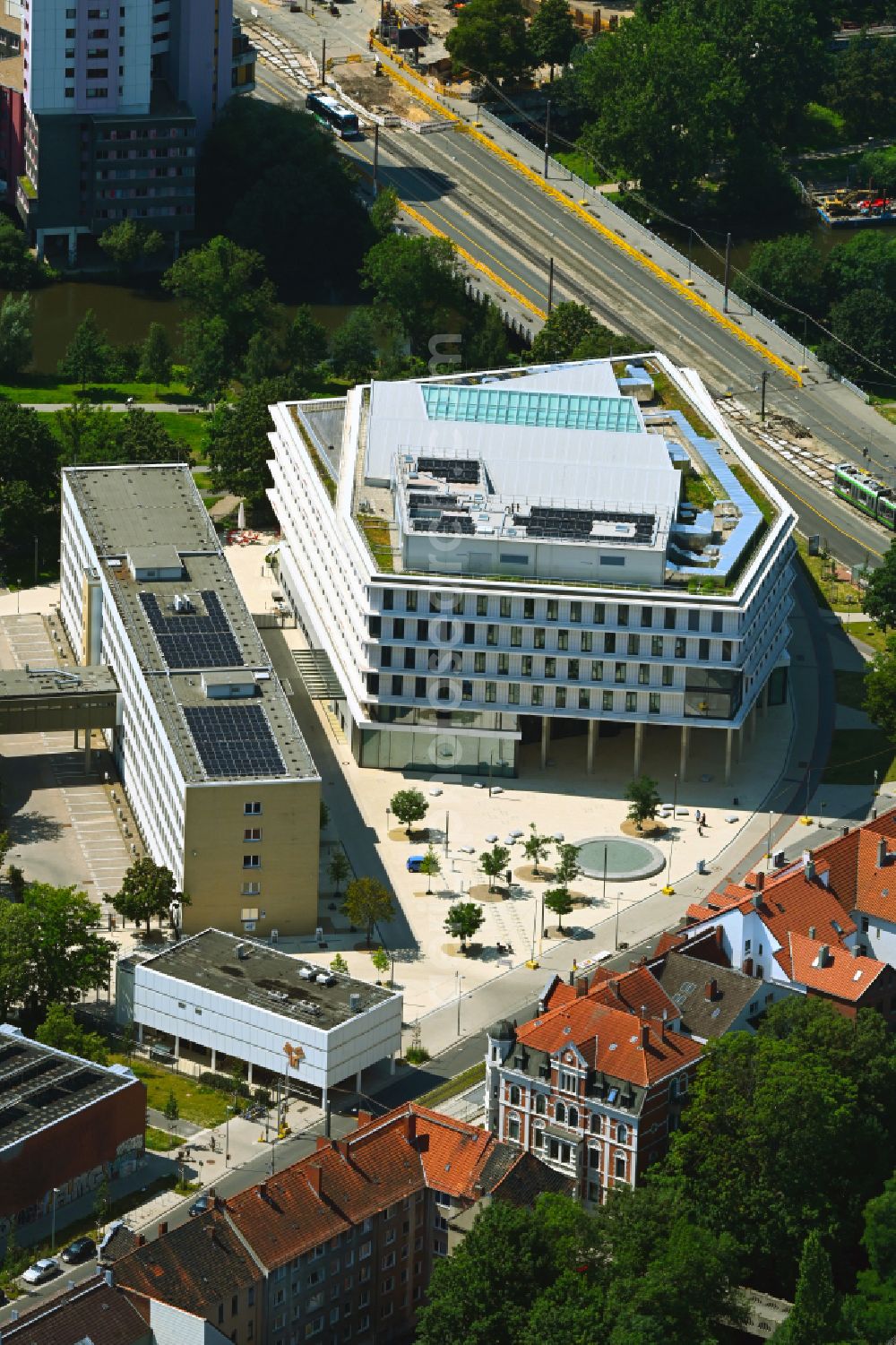 Aerial photograph Hannover - Office and commercial building of Enercity AG on Glockseestrasse in the Calenberger Neustadt district of Hanover in the state of Lower Saxony, Germany