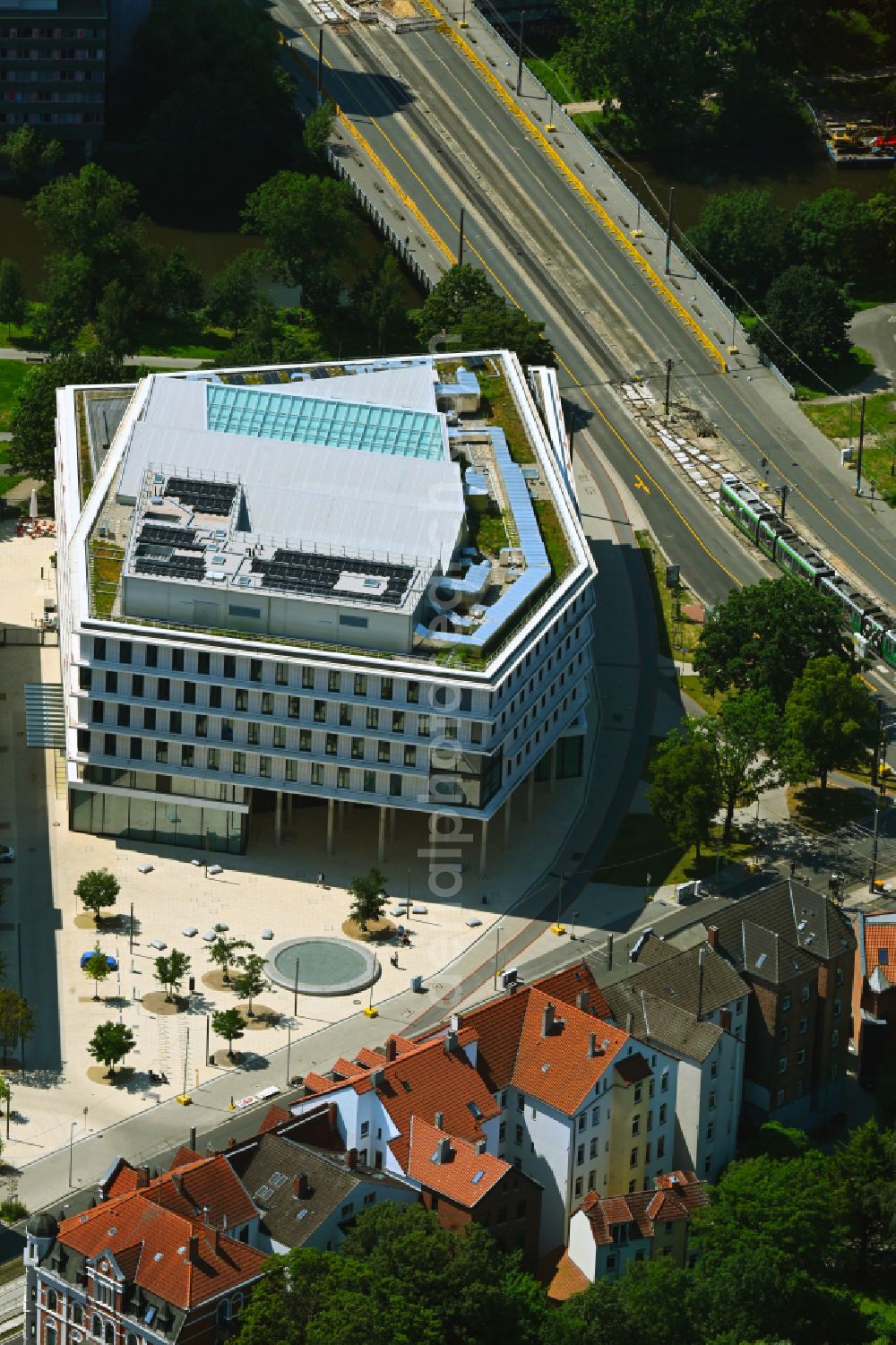 Aerial image Hannover - Office and commercial building of Enercity AG on Glockseestrasse in the Calenberger Neustadt district of Hanover in the state of Lower Saxony, Germany