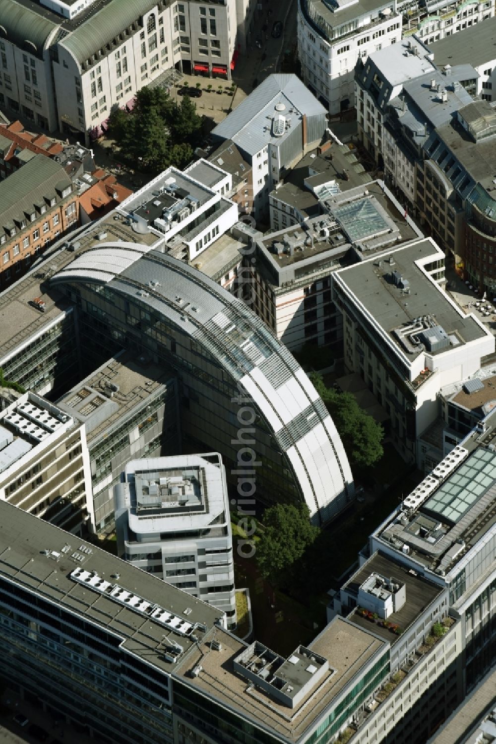 Aerial photograph Hamburg - Office building - Ensemble on ABC Strasse with an arc-shaped office building in the city center of Hamburg. The complex is home to Google corporate campus