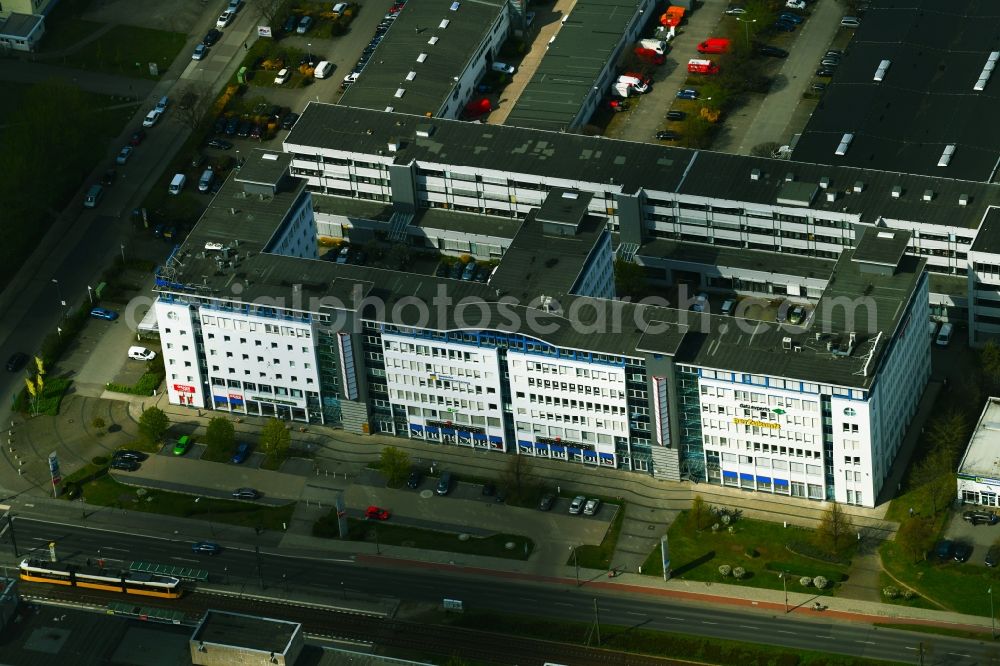 Berlin from the bird's eye view: Office building - Ensemble Allee of Kosmonauten in the district Marzahn in Berlin, Germany