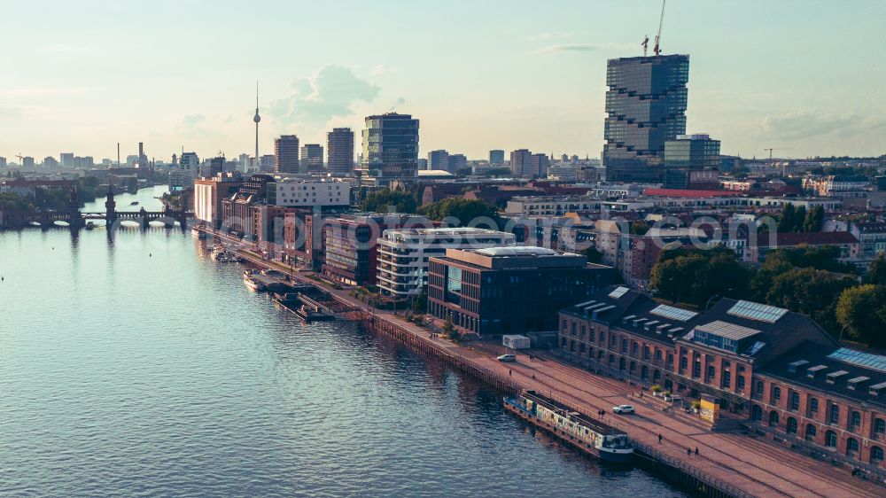 Aerial image Berlin - Office building - Ensemble on the former Osthafen on street Stralauer Allee in the district Friedrichshain in Berlin, Germany