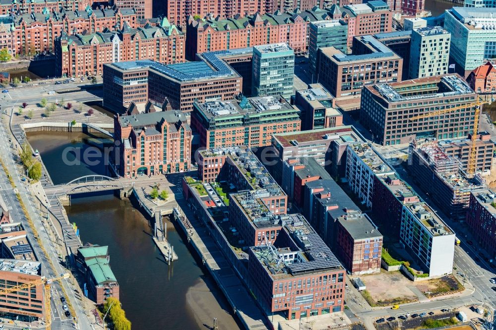 Hamburg from above - Office building - Ensemble of the Elbtorquartier on Hongkongstrasse - Shanghaiallee - Elbtorpromenade in the district HafenCity in Hamburg, Germany