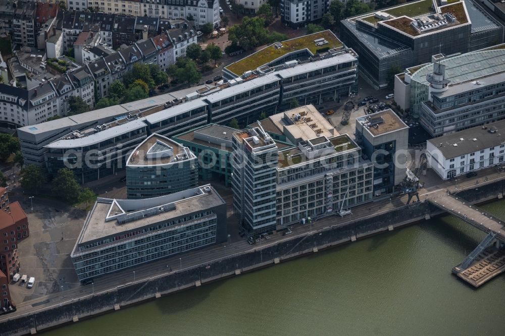 Düsseldorf from the bird's eye view: Office building - Ensemble on Handelshafen in the district Unterbilk in Duesseldorf at Ruhrgebiet in the state North Rhine-Westphalia, Germany