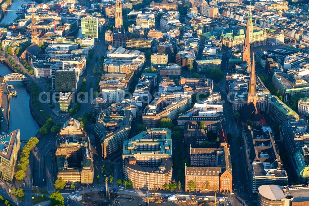 Hamburg from the bird's eye view: Office building - Ensemble of the Kontorhaus Viertel on Altstaedter Strasse - Steinstrasse - Burchardstrasse in the inner city in Hamburg, Germany