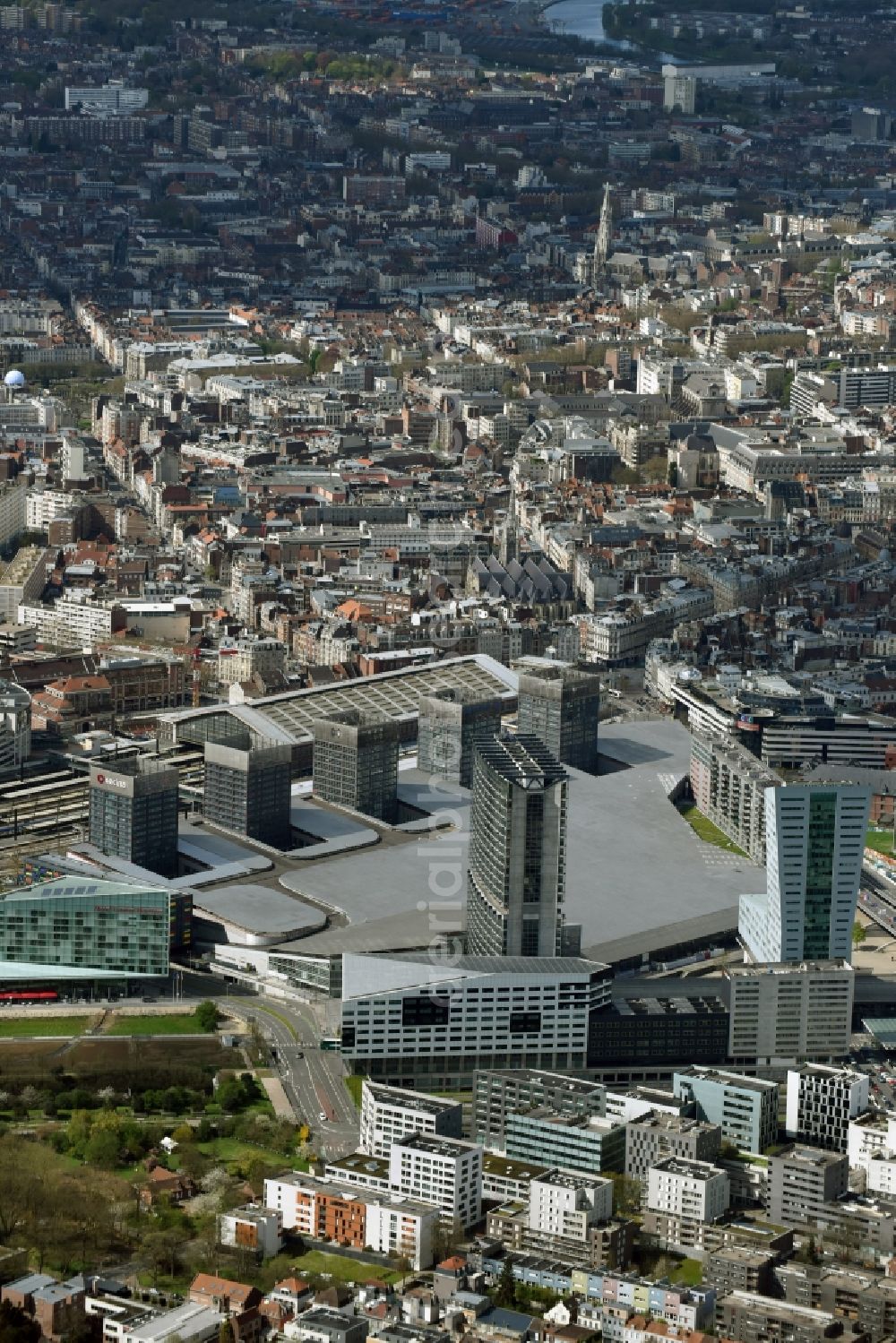 Aerial photograph Lille - Office building - Ensemble Lille Europe on Place de Europe in Lille in Nord-Pas-de-Calais Picardy, France