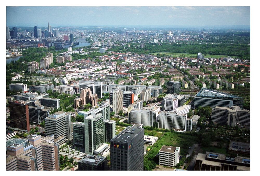 Frankfurt am Main from the bird's eye view: Office building - Ensemble on Saonestrasse in the district Niederrad in Frankfurt in the state Hesse, Germany