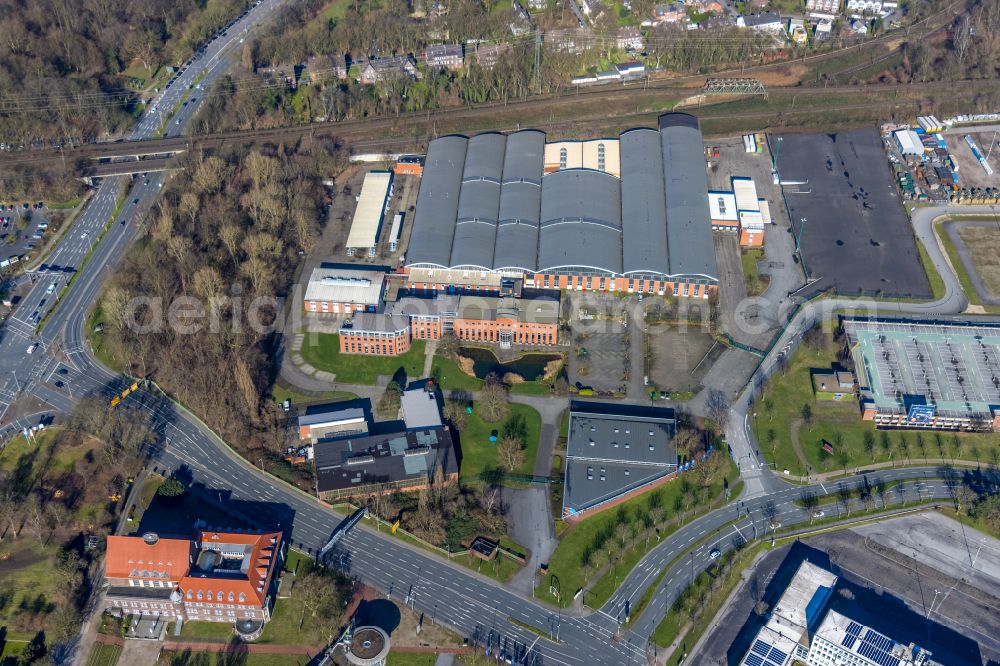 Aerial photograph Oberhausen - Office building - Ensemble on street Essener Strasse in Oberhausen at Ruhrgebiet in the state North Rhine-Westphalia, Germany