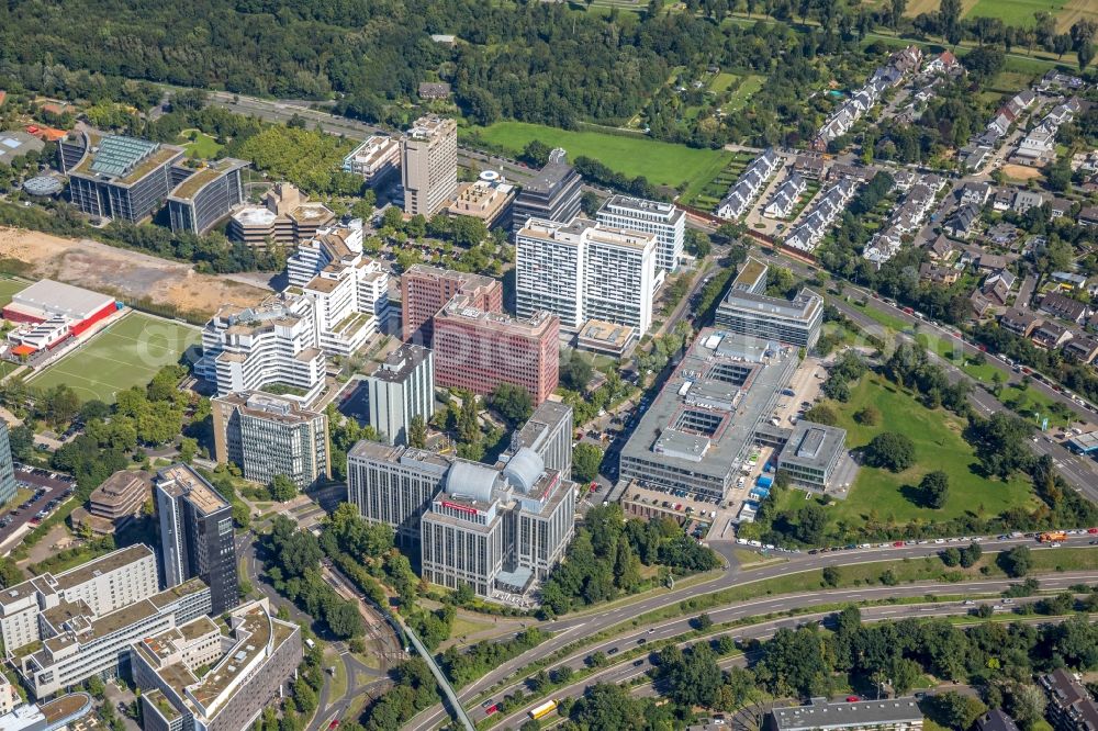 Aerial image Düsseldorf - Office building - Ensemble in the district Loerick in Duesseldorf in the state North Rhine-Westphalia, Germany