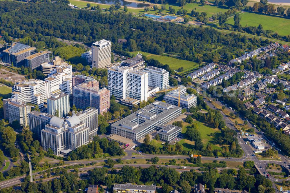 Aerial image Lörick - Office and commercial building ensemble Am Seestern in the district of Loerick in Duesseldorf in the federal state of North Rhine-Westphalia, Germany