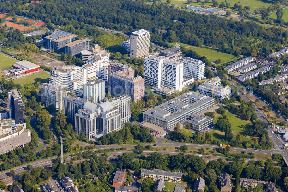 Aerial photograph Lörick - Office and commercial building ensemble Am Seestern in the district of Loerick in Duesseldorf in the federal state of North Rhine-Westphalia, Germany