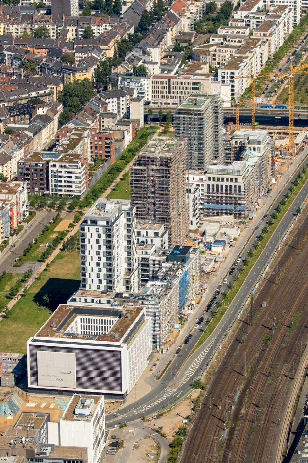 Düsseldorf from above - Construction on Office building - Ensemble Le Quartier Central in Duesseldorf in the state North Rhine-Westphalia