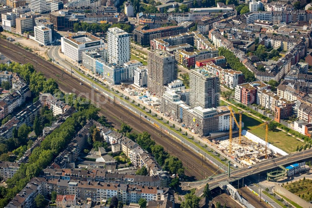 Düsseldorf from the bird's eye view: Construction on Office building - Ensemble Le Quartier Central in Duesseldorf in the state North Rhine-Westphalia