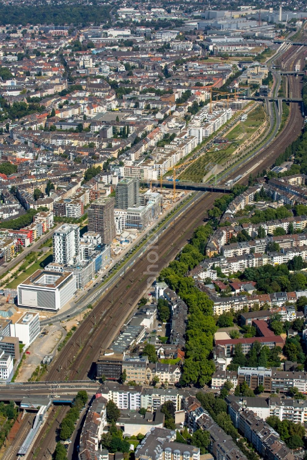 Aerial photograph Düsseldorf - Construction on Office building - Ensemble Le Quartier Central in Duesseldorf in the state North Rhine-Westphalia