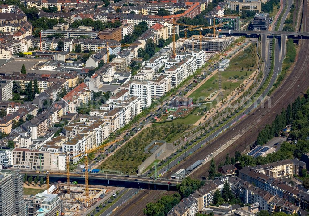 Düsseldorf from above - Construction on Office building - Ensemble Le Quartier Central in Duesseldorf in the state North Rhine-Westphalia