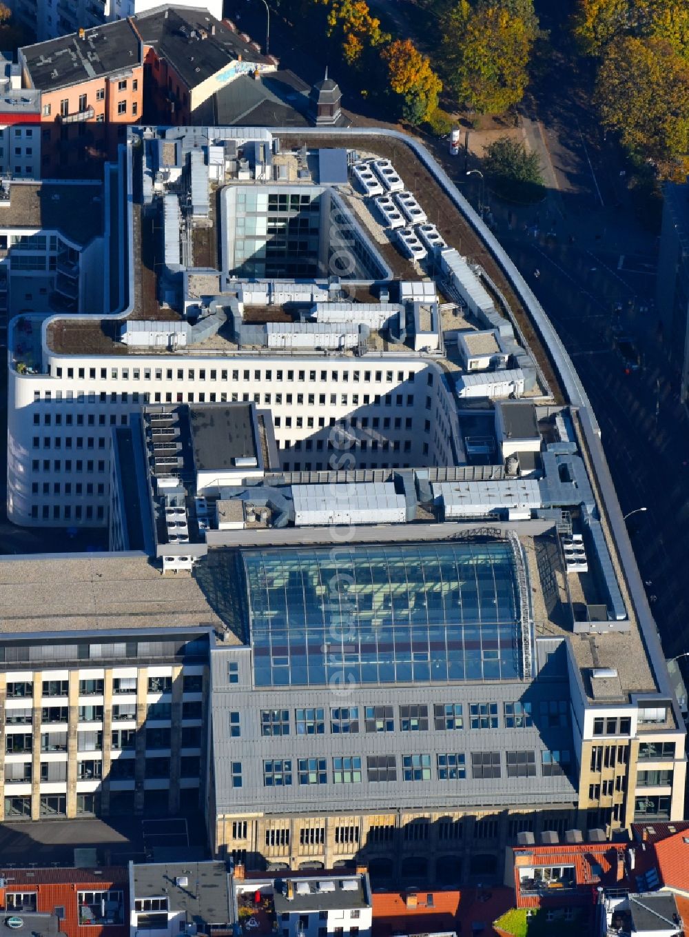 Aerial image Berlin - Office building - Ensemble Rosenthaler Strasse - Weinmeisterstrasse - Gipsstrasse in the district Mitte in Berlin, Germany