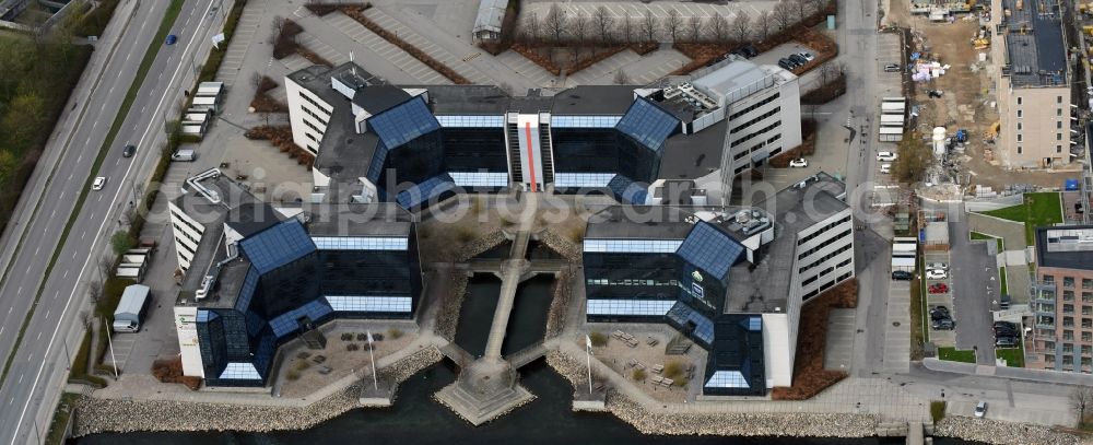 Kopenhagen from the bird's eye view: Office building - Ensemble Skat Skattecenter Kobenhavn on Sluseholmen in Copenhagen in Denmark