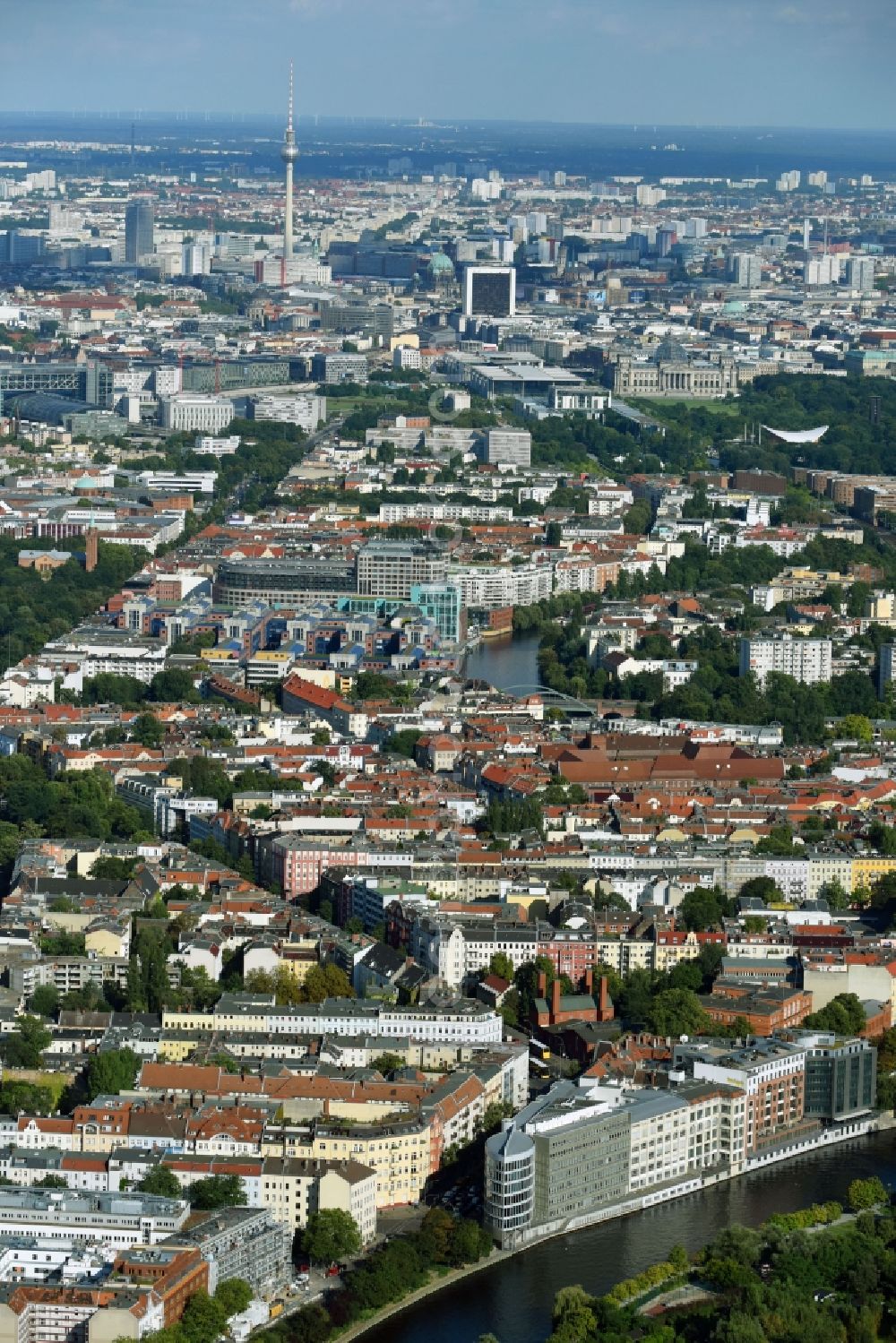 Aerial photograph Berlin - Office building - Ensemble Spree-Forum in Alt-Moabit in Berlin, Germany