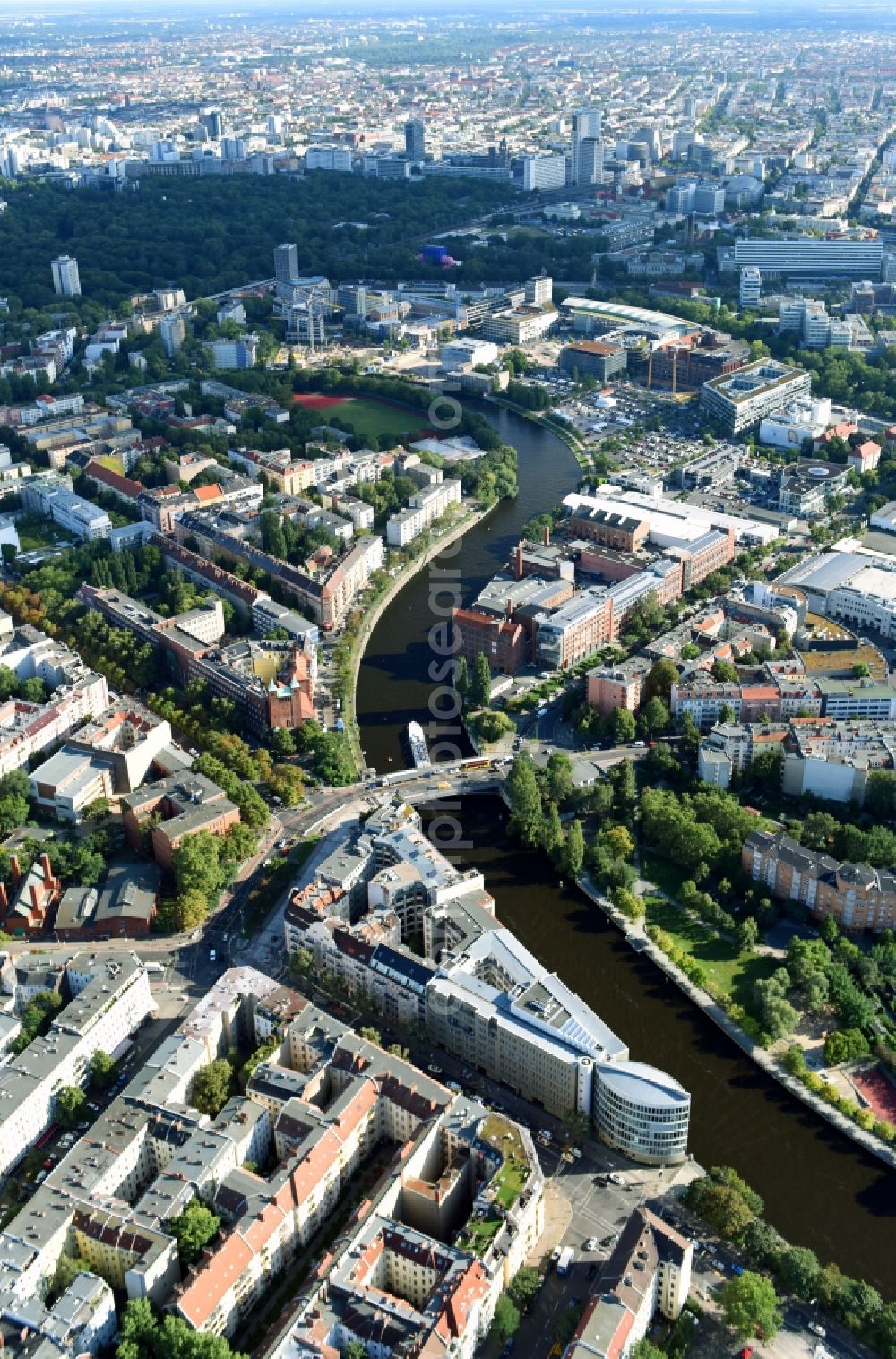 Aerial image Berlin - Office building - Ensemble Spree-Forum in Alt-Moabit in Berlin, Germany