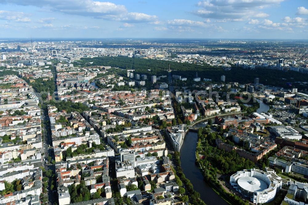 Aerial image Berlin - Office building - Ensemble Spree-Forum in Alt-Moabit in Berlin, Germany