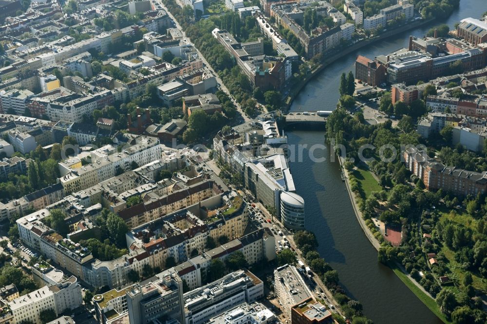 Berlin from the bird's eye view: Office building - Ensemble Spree-Forum in Alt-Moabtit in Berlin, Germany