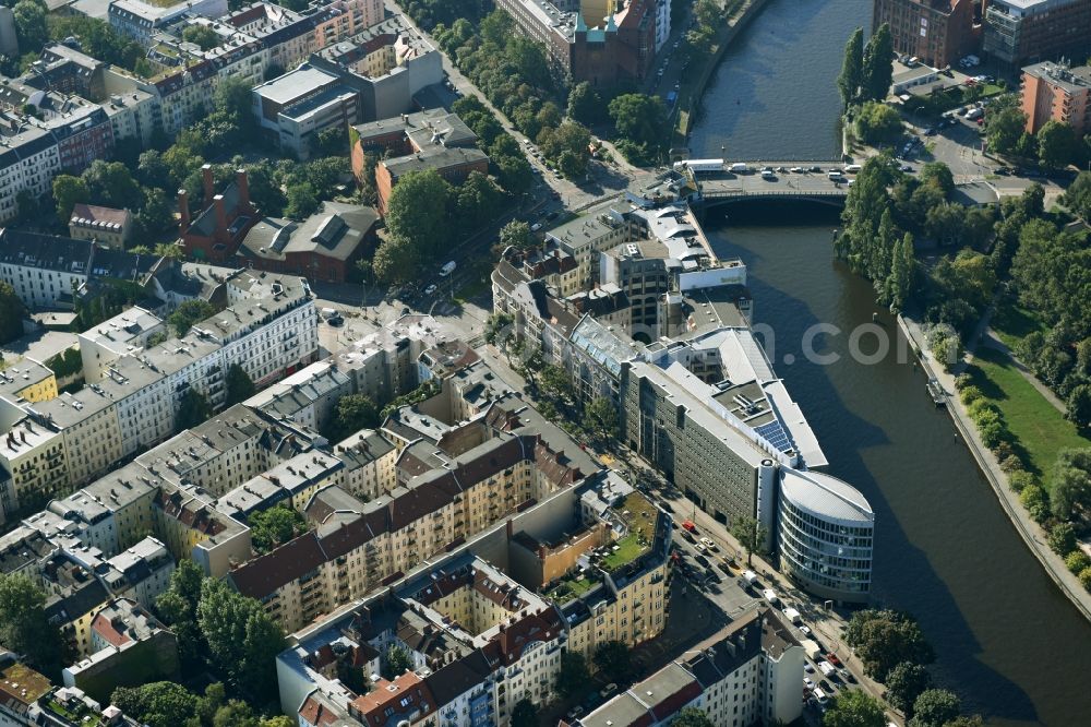 Aerial photograph Berlin - Office building - Ensemble Spree-Forum in Alt-Moabtit in Berlin, Germany