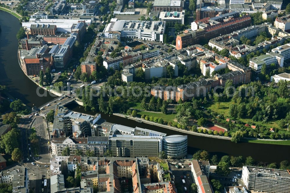 Aerial image Berlin - Office building - Ensemble Spree-Forum in Alt-Moabtit in Berlin, Germany