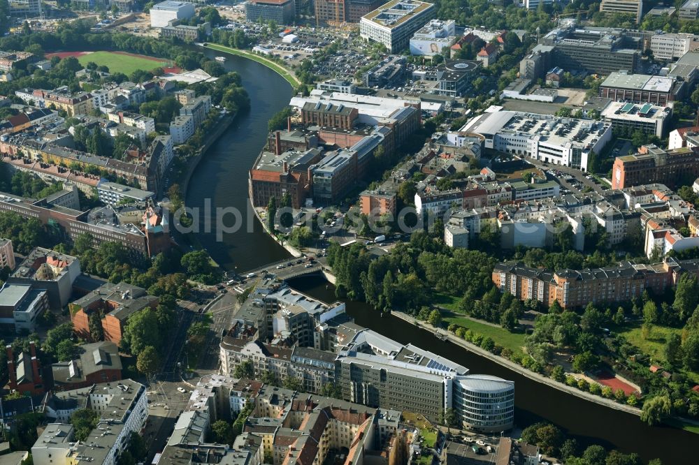 Aerial photograph Berlin - Office building - Ensemble Spree-Forum in Alt-Moabtit in Berlin, Germany