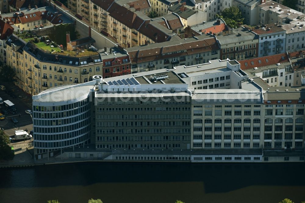 Aerial photograph Berlin - Office building - Ensemble Spree-Forum in Alt-Moabtit in Berlin, Germany