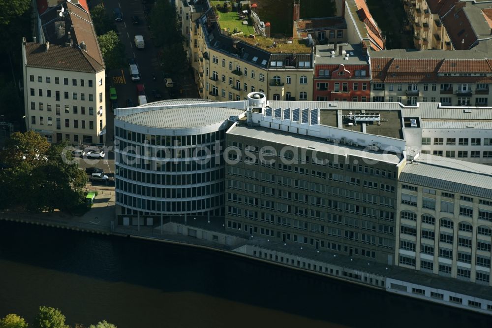 Aerial image Berlin - Office building - Ensemble Spree-Forum in Alt-Moabtit in Berlin, Germany