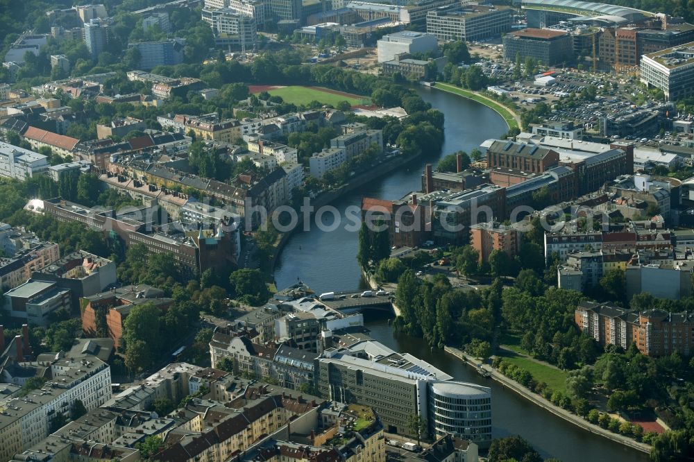 Berlin from the bird's eye view: Office building - Ensemble Spree-Forum in Alt-Moabtit in Berlin, Germany