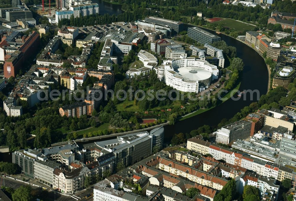 Berlin from the bird's eye view: Office building - Ensemble Spree-Forum in Alt-Moabtit in Berlin, Germany