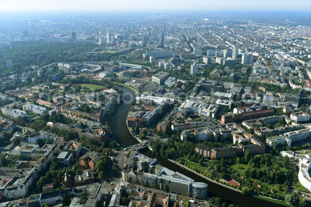 Aerial image Berlin - Office building - Ensemble Spree-Forum in Alt-Moabtit in Berlin, Germany