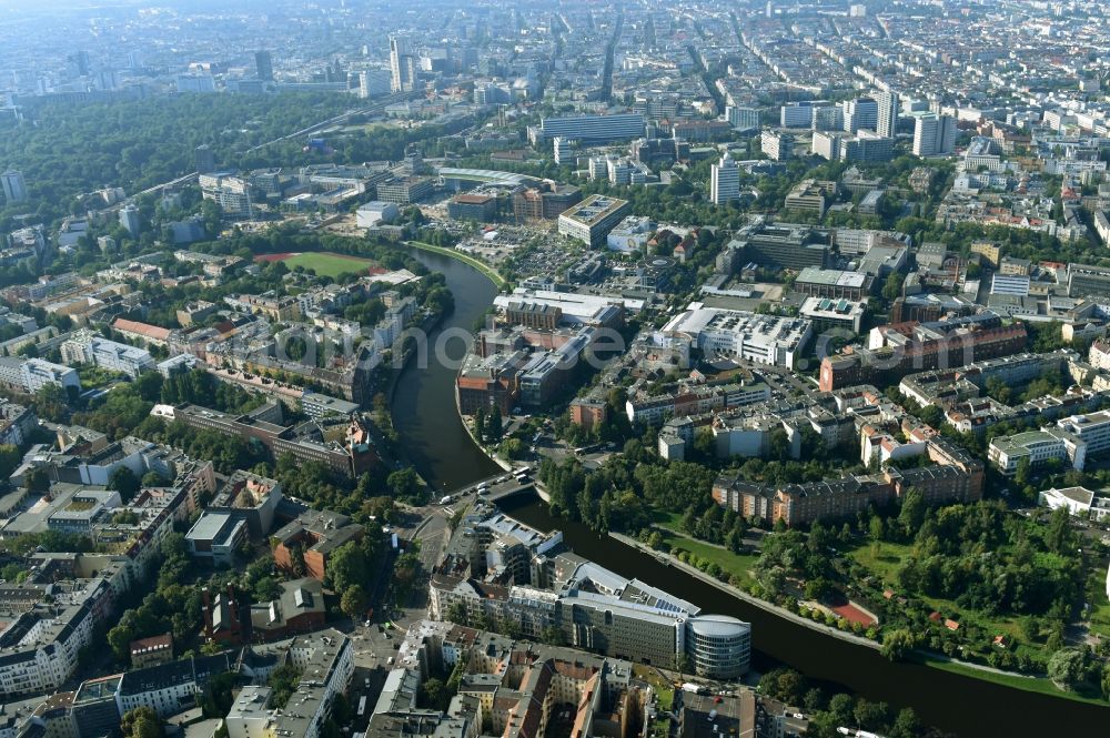 Aerial photograph Berlin - Office building - Ensemble Spree-Forum in Alt-Moabtit in Berlin, Germany