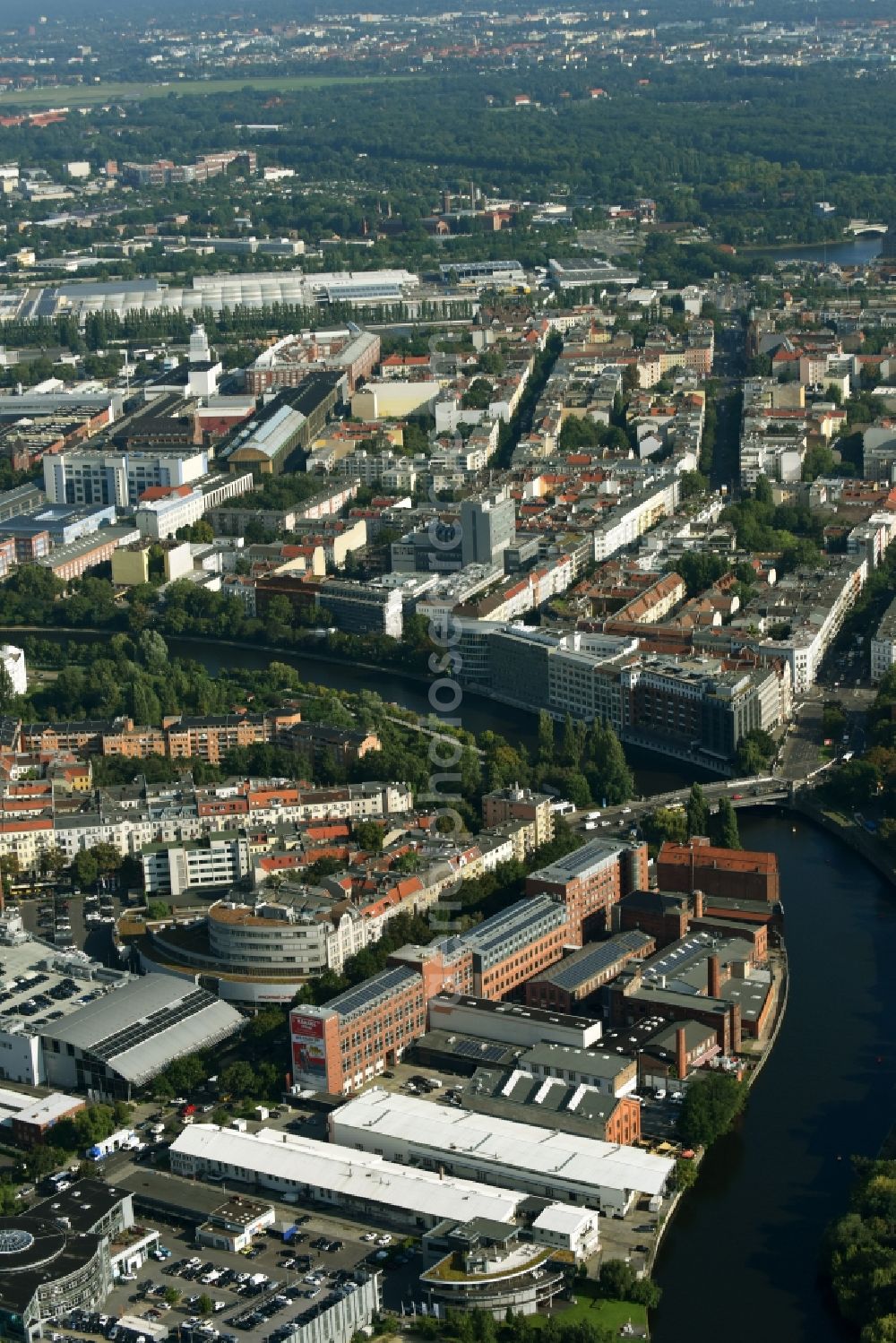 Berlin from the bird's eye view: Office building - Ensemble Spree-Forum in Alt-Moabtit in Berlin, Germany