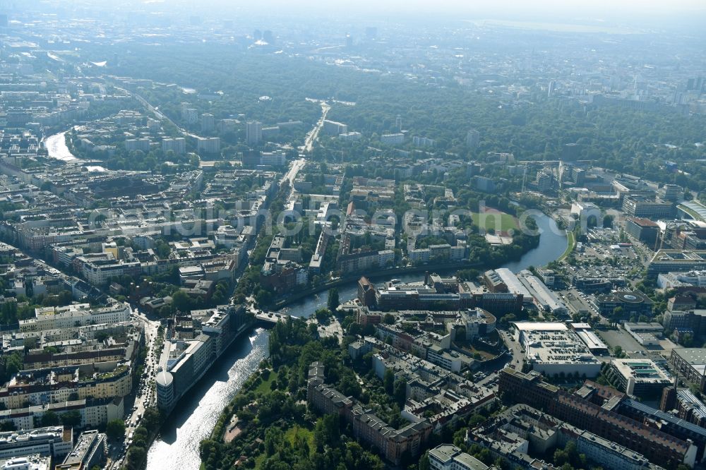 Berlin from the bird's eye view: Office building - Ensemble Spree-Forum in Alt-Moabtit in Berlin, Germany