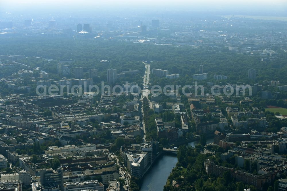 Aerial photograph Berlin - Office building - Ensemble Spree-Forum in Alt-Moabtit in Berlin, Germany