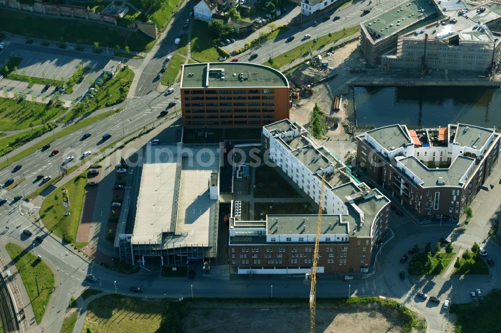 Aerial image Rostock - Office building - Ensemble Am Strande - Gaffelschonerweg - Loggerweg in Rostock in the state Mecklenburg - Western Pomerania, Germany