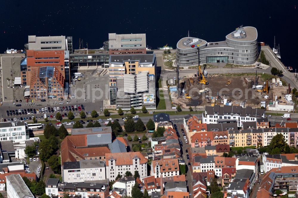 Rostock from the bird's eye view: Office building - Ensemble Am Strande in Rostock in the state Mecklenburg - Western Pomerania, Germany