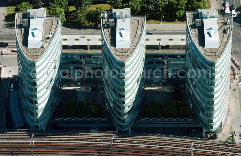 Berlin from the bird's eye view: Office building - Ensemble Trias on Holzmarktstrasse in the district Mitte in Berlin, Germany