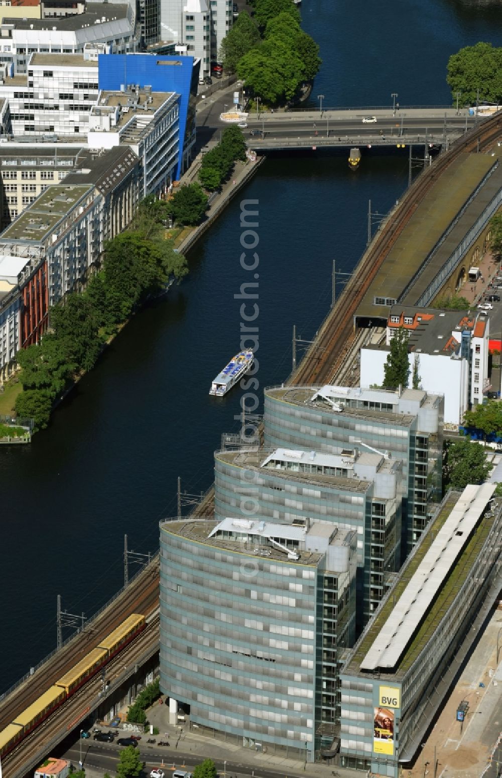 Aerial photograph Berlin - Office building - Ensemble Trias on Holzmarktstrasse in the district Mitte in Berlin, Germany